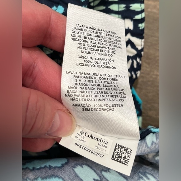 COLUMBIA Cool Coastal Shortie Shorts Womens S Omni Shade 50+ Blue Geometric NWT - Picture 3 of 8